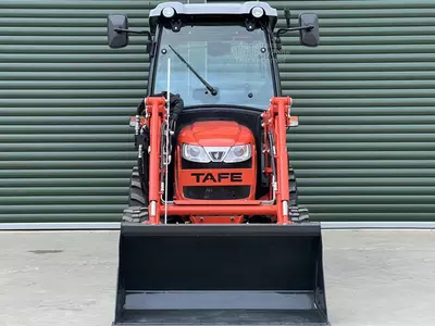   Колесный трактор Tafe 6028M CAB