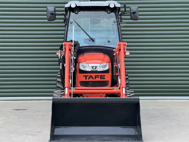   Колесный трактор Tafe 6028M CAB