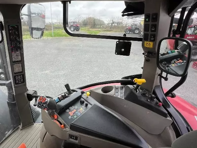  Трактор колесный Case IH MAXXUM 145 CVX - Тракторы