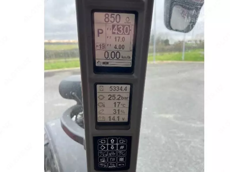  Трактор колесный Case IH MAXXUM 145 CVX Тракторы