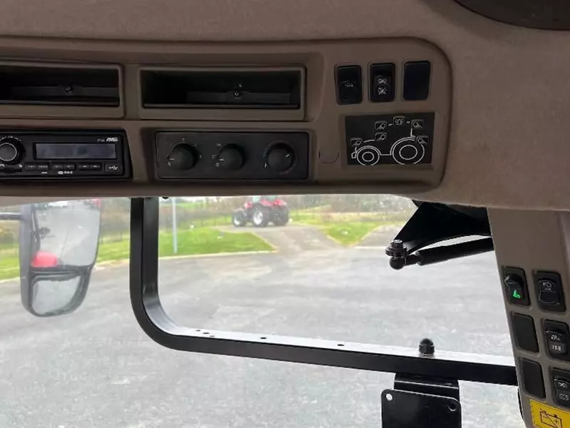  Трактор колесный Case IH MAXXUM 145 CVX  - Fresh online©️