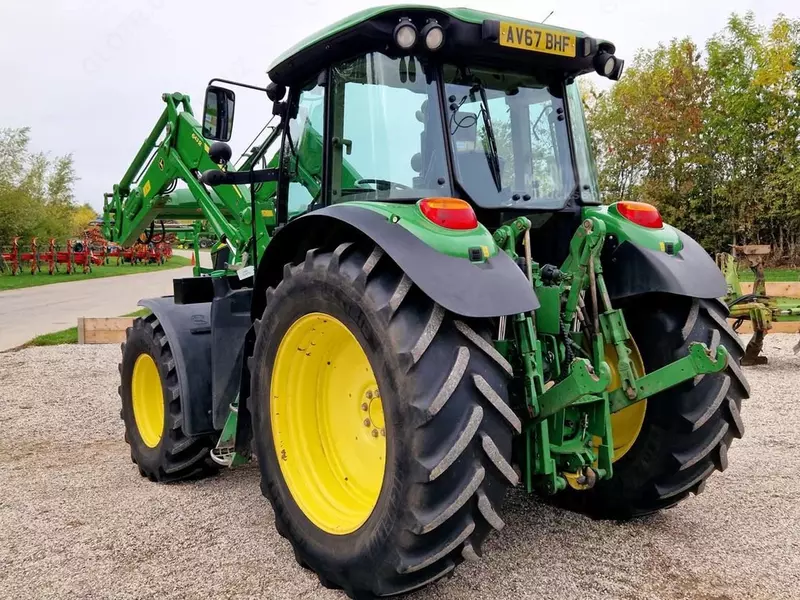   Трактор колесный John Deere 6115MC