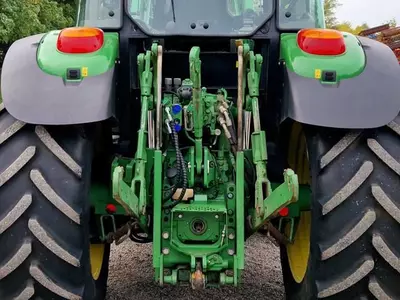 Трактор колесный John Deere 6115MC