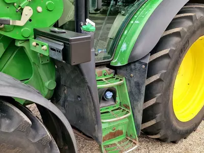 Трактор колесный John Deere 6115MC