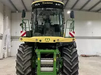   Кормоуборочный комбайн Krone BIG X 630