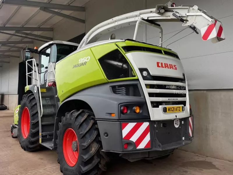   Кормоуборочный комбайн Claas Jaguar 950
