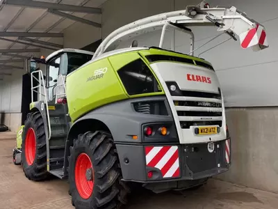   Кормоуборочный комбайн Claas Jaguar 950