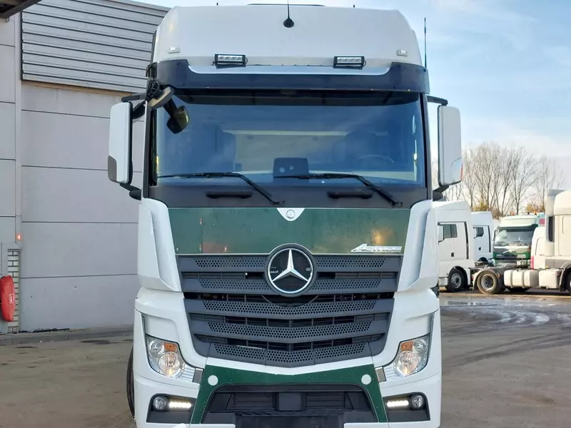   Тягач Mercedes Actros 1848 4X2