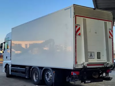  Грузовик с кузовом-фургоном MAN TGX 26.470 6X2 STARK - 