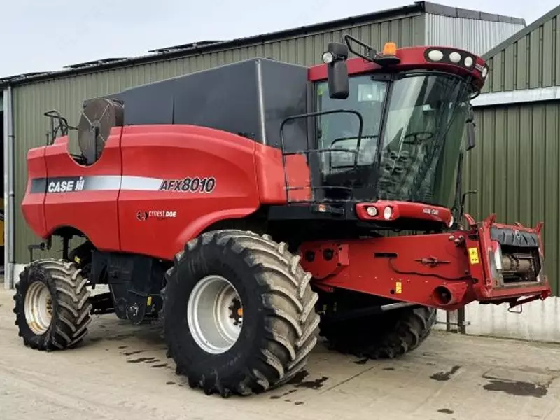  Кормоуборочный комбайн Case IH AFX 8010 с 30-футовой жаткой. Chakana savdo