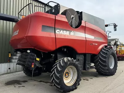  Кормоуборочный комбайн Case IH AFX 8010 с 30-футовой жаткой. Fresh online©️