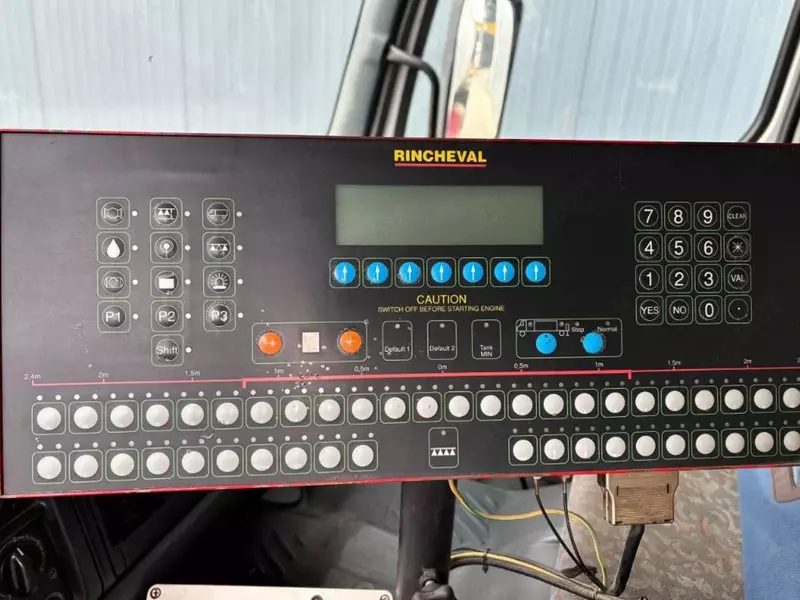  Автогудронатор Renault Rincheval - 9000 литров Автобетономешалки