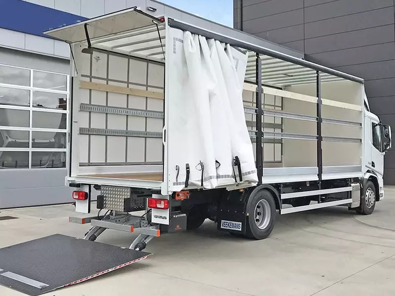  Грузовики с шасси и кабиной DAF XD 310 FA 4x2 — ST895 Schuifzeil Carr. Fresh online©️