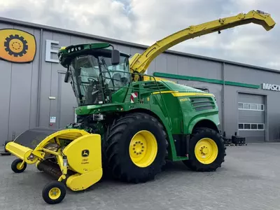 Кормоуборочный комбайн John Deere 8500i