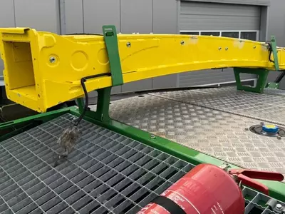 John Deere 8500i ozuqa yig‘ish kombayni