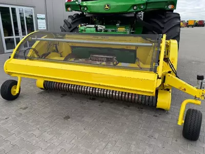 John Deere 8500i ozuqa yig‘ish kombayni