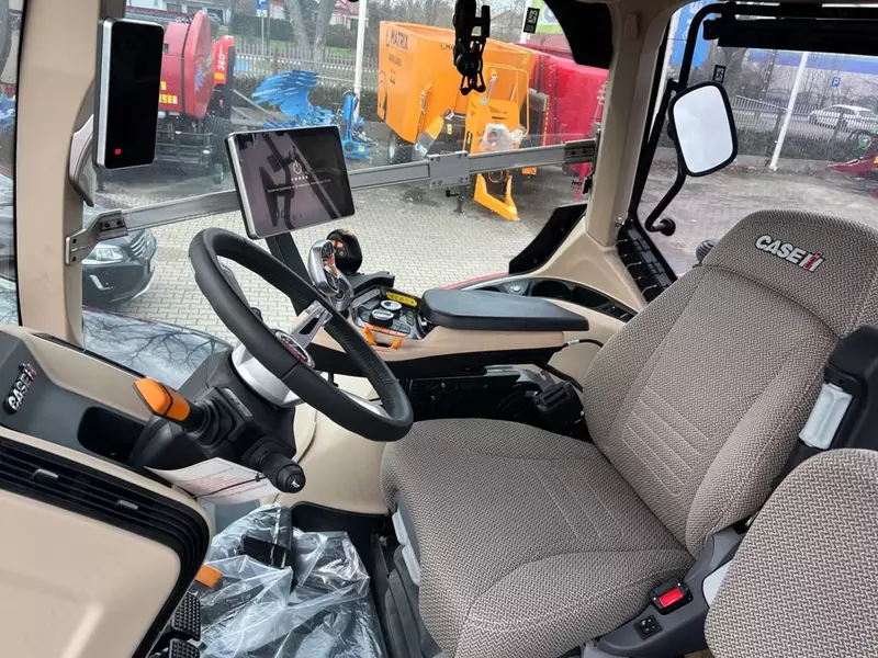  G‘ildirakli traktor Case IH OPTUM 270 CVXDrive - Traktorlar