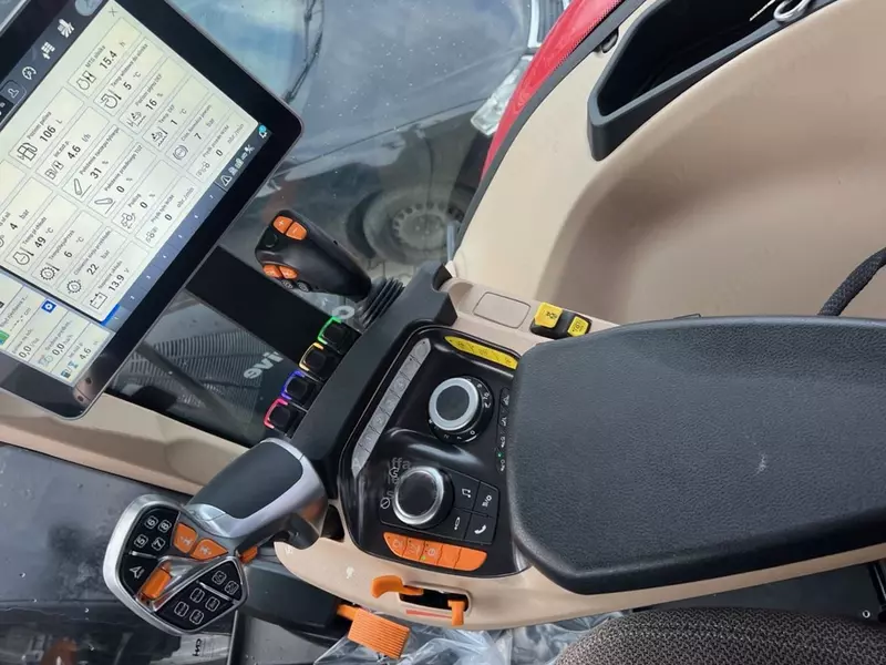  G‘ildirakli traktor Case IH OPTUM 270 CVXDrive Traktorlar