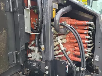 Гусеничный экскаватор Hitachi ZX85 USB-5A