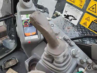 Гусеничный экскаватор Hitachi ZX85 USB-5A