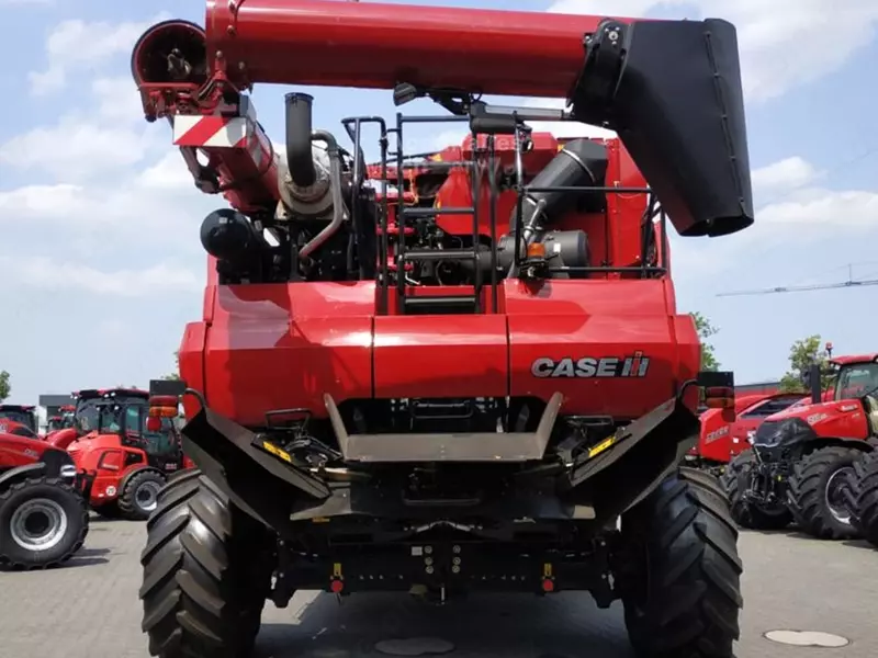  Case IH Axial-Flow 8250 4WD ozuqa yig‘ish kombayni - Fresh online©️