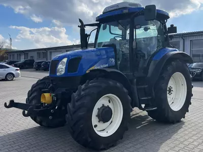 Трактор колесный New Holland T6040