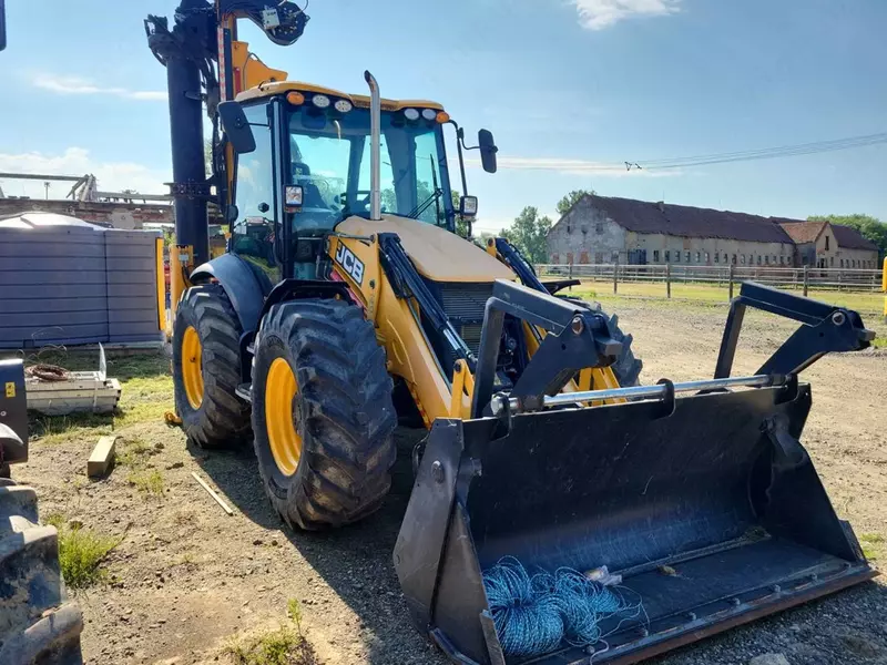  JCB 4CX Piling Master burg‘ulash uskunasi Chakana savdo