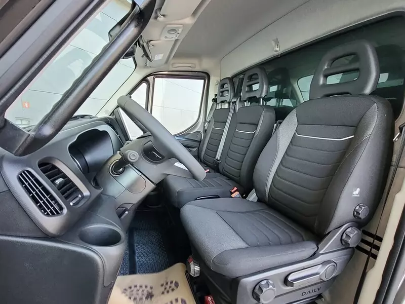  Закрытый фургон Iveco Daily 35S21 - Фургоны