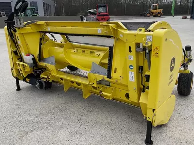 Комбайны для заготовки кормов John Deere 8200 + Maisbek + Pickup