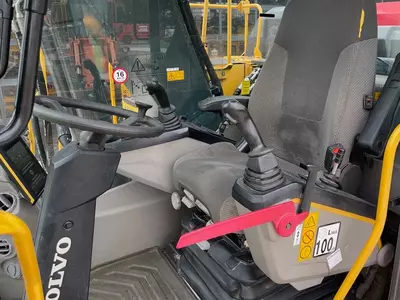 Колесные экскаватор Volvo EW160E