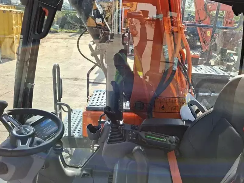  Колесные экскаватор Doosan DX160W-7 - Экскаваторы