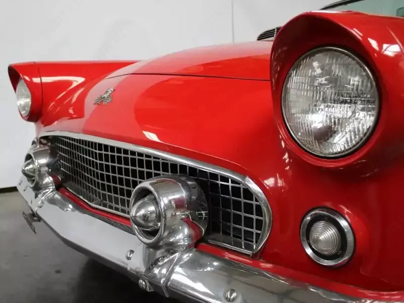   Кабриолет Ford Thunderbird V8