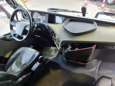 Volvo FH 540 8X4 yuk mashinasi shassisi