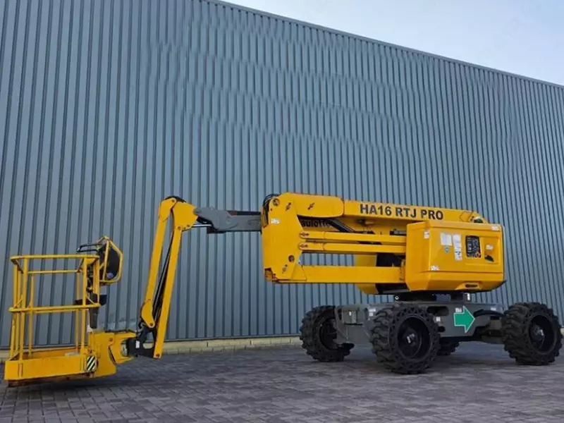 Коленчатый подъемник Haulotte HA16RTJ Pro