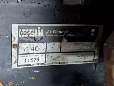 Трактор колесный Case IH 7240 MAGNUM