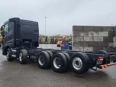  Шасси грузовик Volvo FH16 750 10X4 - 