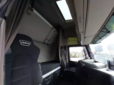 Тягач Iveco S-Way 570 4X2