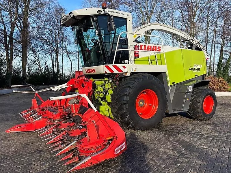 Кормоуборочный комбайн Claas Jaguar 890 speedstar