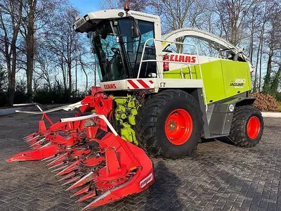 Кормоуборочный комбайн Claas Jaguar 890 speedstar