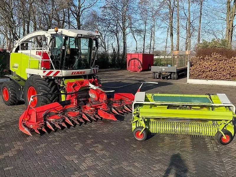   Кормоуборочный комбайн Claas Jaguar 890 speedstar