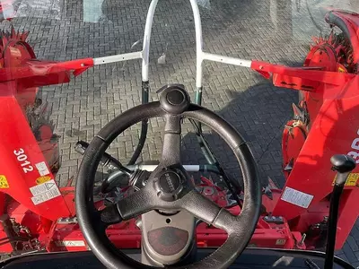 Кормоуборочный комбайн Claas Jaguar 890 speedstar