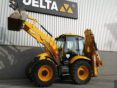 JCB 4CX PRO ekskavator yuklagichi