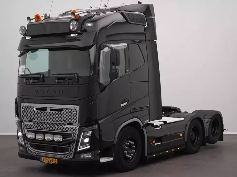 Volvo FH16 750 6X2 yuk mashinasi