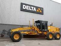 Грейдер Volvo G720B