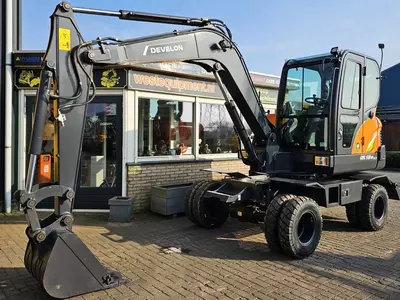 Колесные экскаватор Develon DX60WN ECO-1