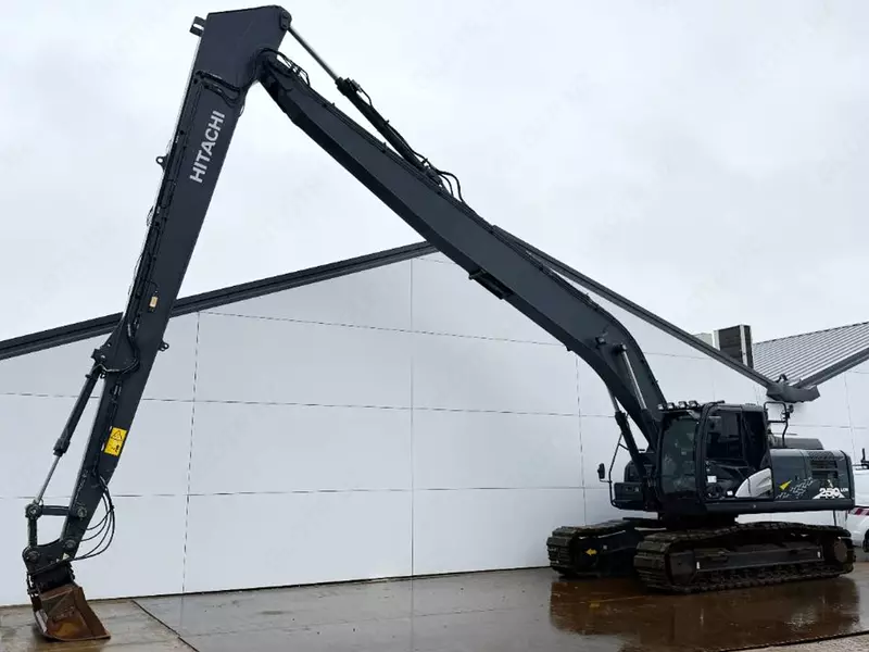 Экскаватор Hitachi ZX250LCN-6 с удлиненной стрелой 18 м