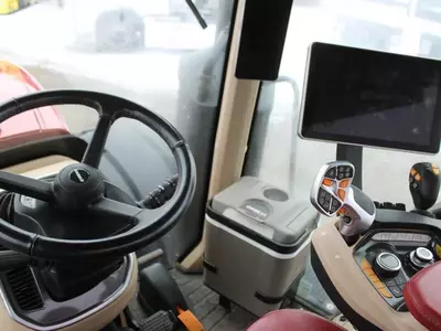 Трактор колесный Case IH 400