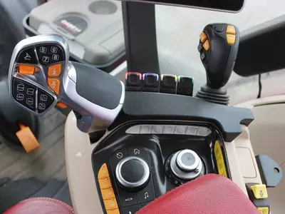 Трактор колесный Case IH 400