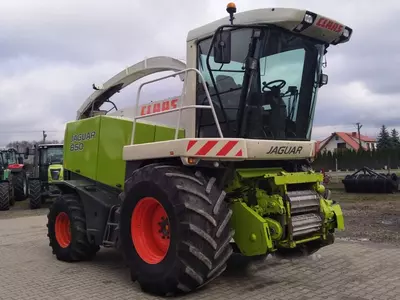   Кормоуборочные комбайн Claas JAGUAR 850