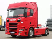 Тягач Scania R560